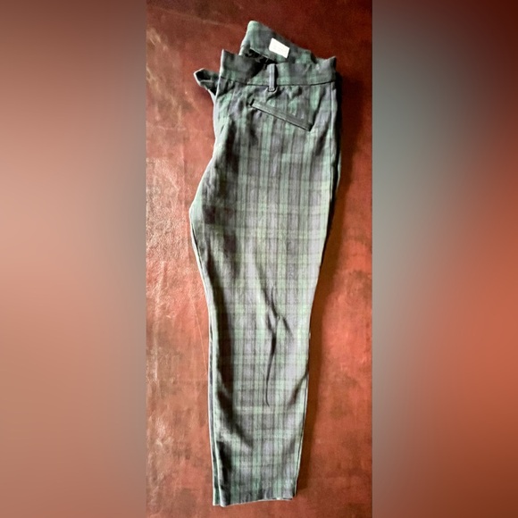 Gap Black Watch Plaid Pants, size 14. - Picture 2 of 7